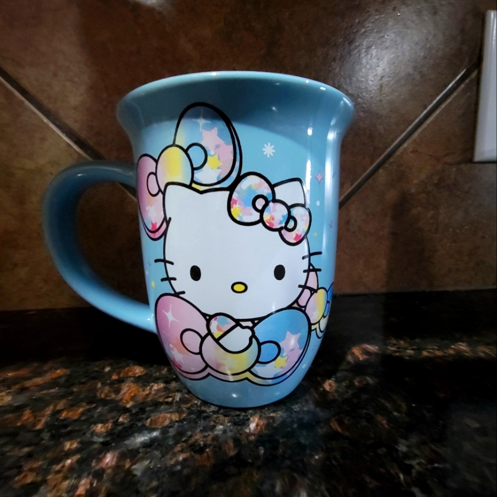 Hello Kitty multicolored bow mug